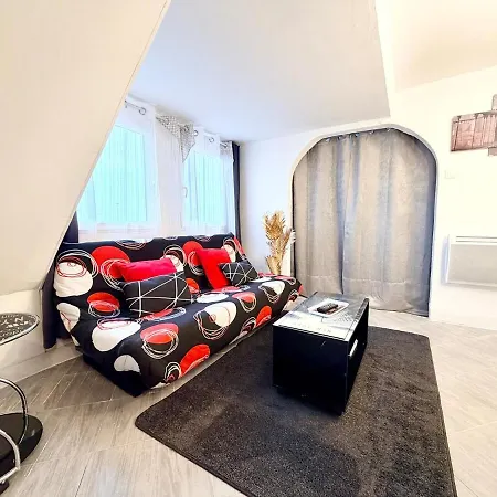 Apartment Aux Trois Ferries - Vue Port Calais