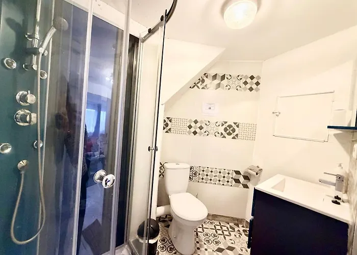 Aux Trois Ferries - Vue Port Apartment *