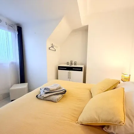 Aux Trois Ferries - Vue Port Lägenhet Calais