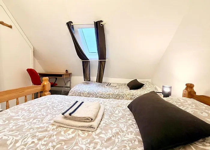 Aux Trois Ferries - Vue Port Calais